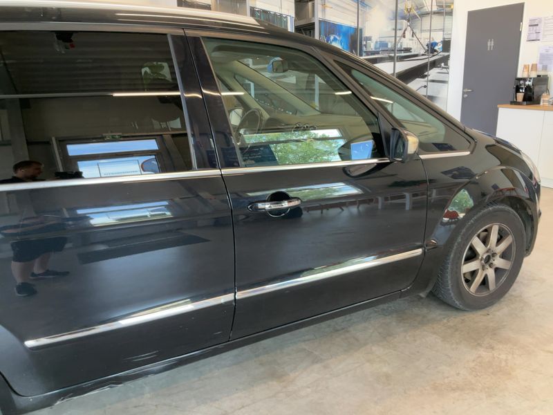 Ford Galaxy 1.6 TDCi Titanium — zdjęcie 7