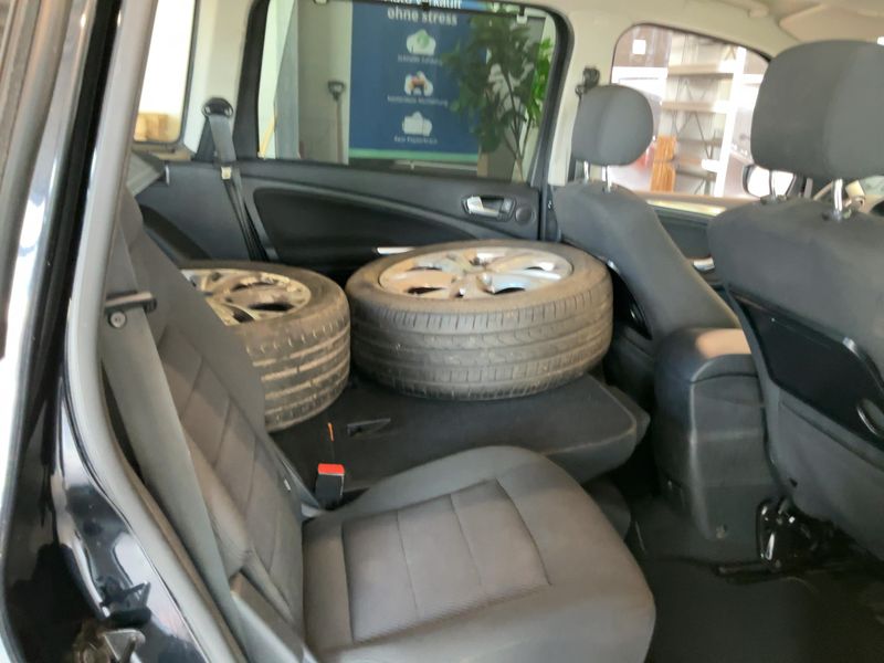 Ford Galaxy 1.6 TDCi Titanium — zdjęcie 14