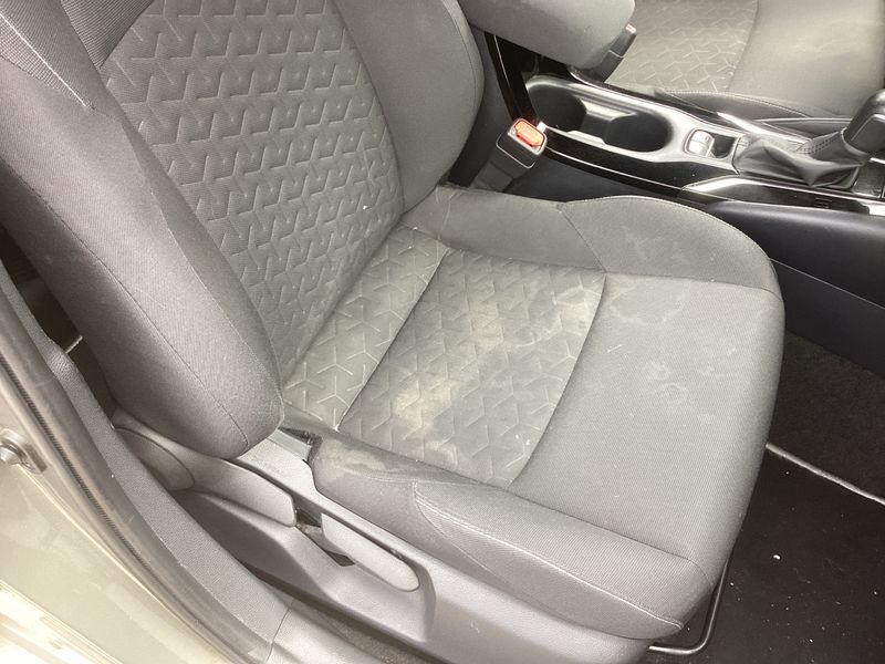 Toyota Corolla 1.8 Hybrid Active 2019 – снимка 35