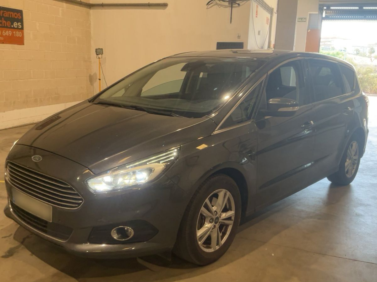 Ford S-Max 2017 — photo 1