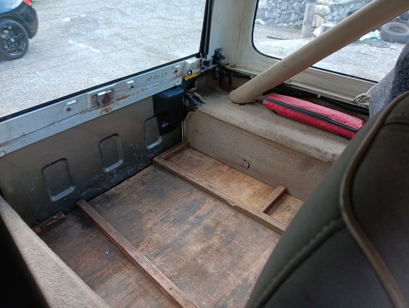 Jeep Wrangler 2.5 — zdjęcie 13