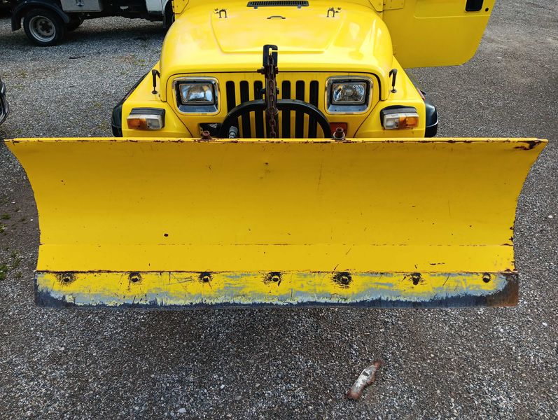 Jeep Wrangler 2.5 — zdjęcie 22