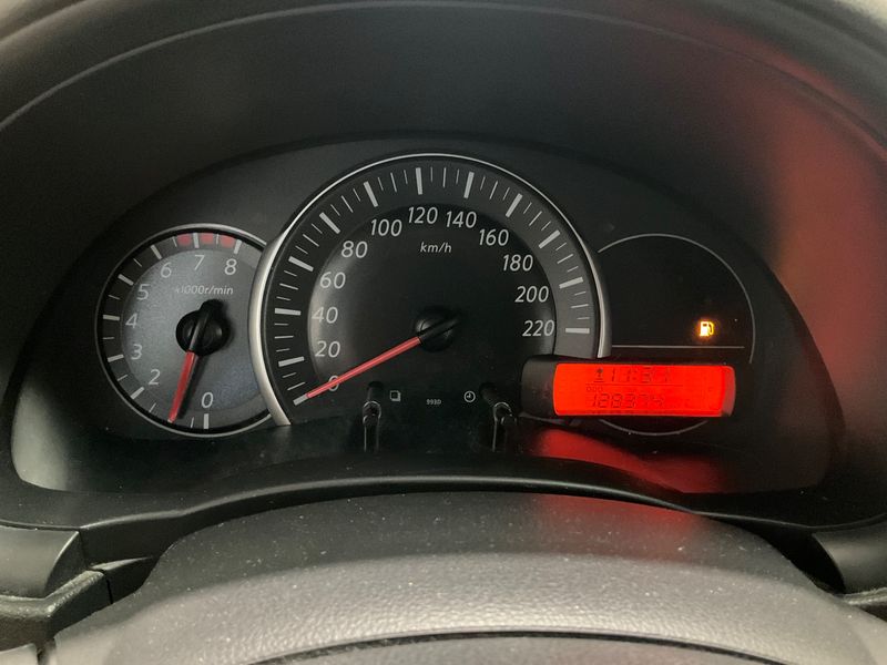 Nissan Micra 1.2 Acenta — zdjęcie 13