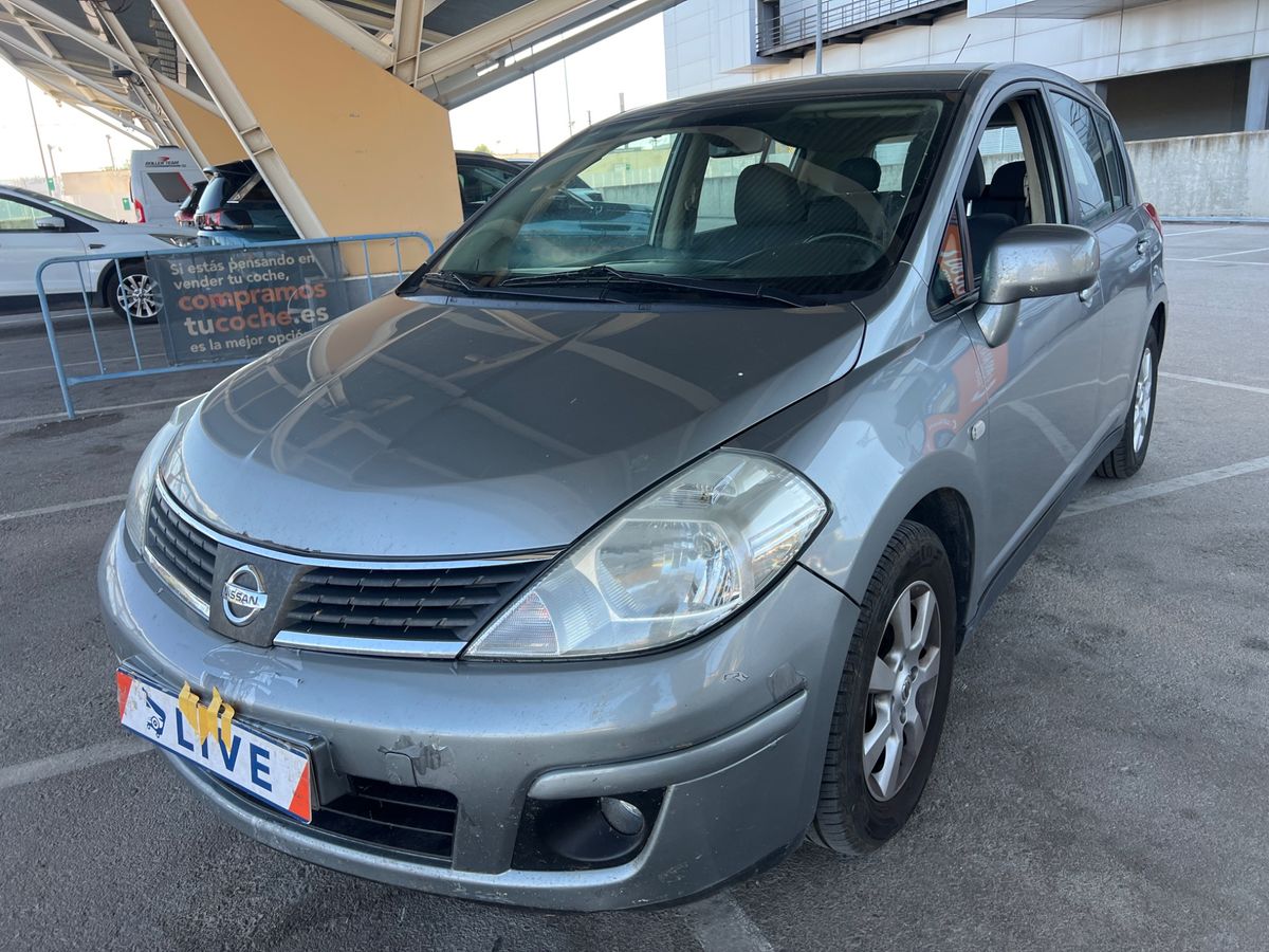 Nissan Tiida 1.8 Acenta