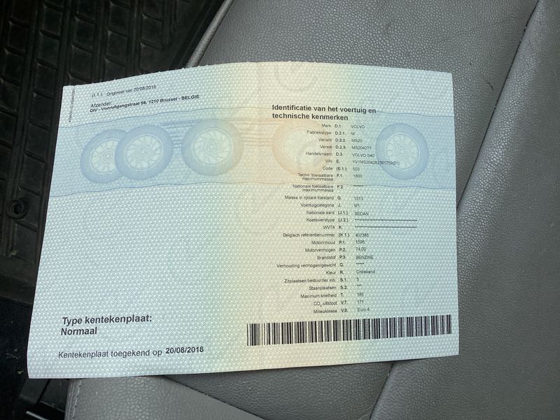 Volvo S40 1.6 Momentum — zdjęcie 5
