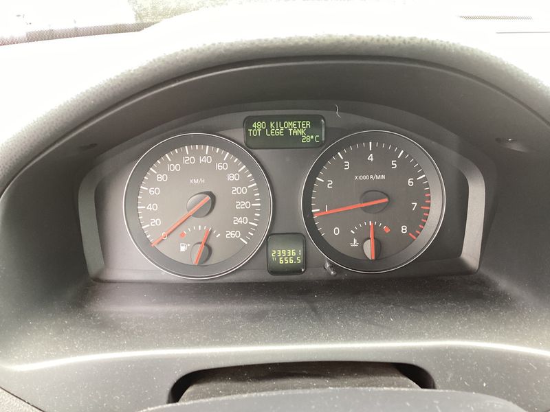 Volvo S40 1.6 Momentum — zdjęcie 4