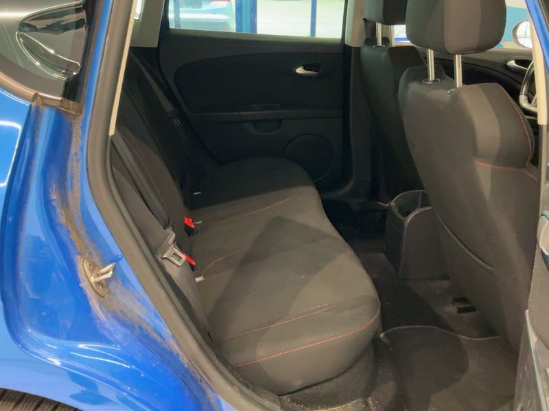 Seat Leon 2.0 TDI FR — zdjęcie 14