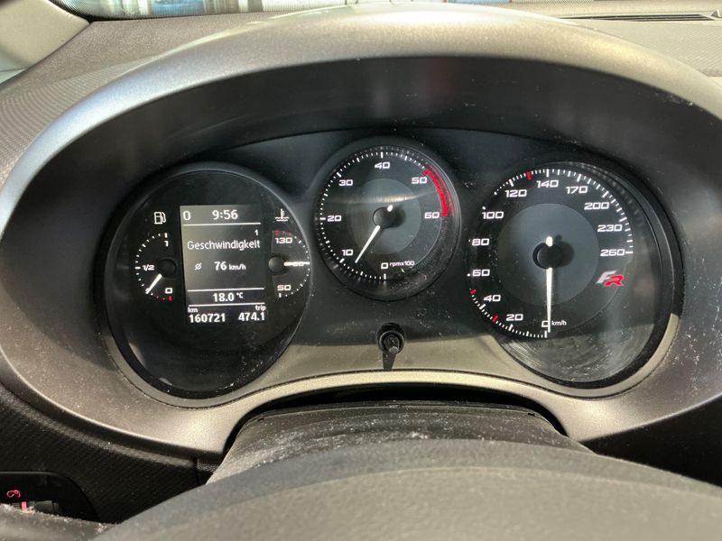 Seat Leon 2.0 TDI FR — zdjęcie 13