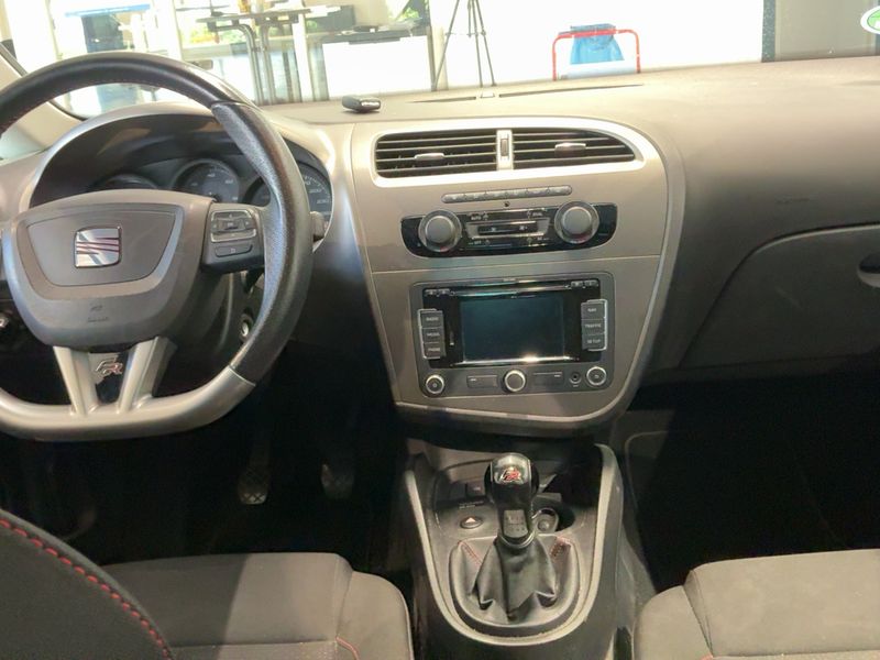 Seat Leon 2.0 TDI FR — zdjęcie 12