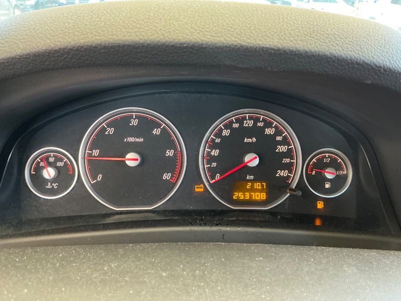 Opel Vectra 1.9 CDTI GTS / Sport — zdjęcie 4