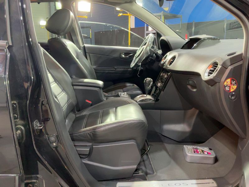 Renault Koleos 2.0 dCi Exception — zdjęcie 11
