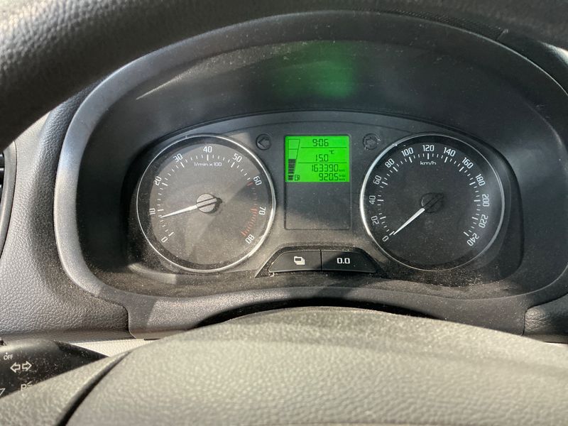 Skoda Fabia 1.2 TSI Ambiente 2011 – снимка 4