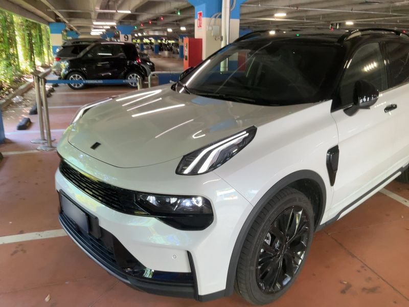 Lynk & Co 01 1.5 TD Plug-in Hybrid More — zdjęcie 2