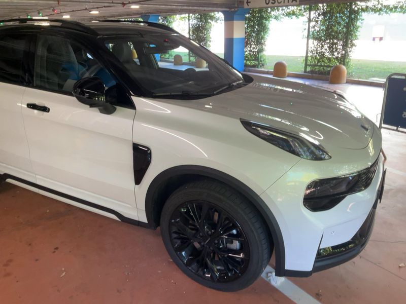 Lynk & Co 01 1.5 TD Plug-in Hybrid More — zdjęcie 8