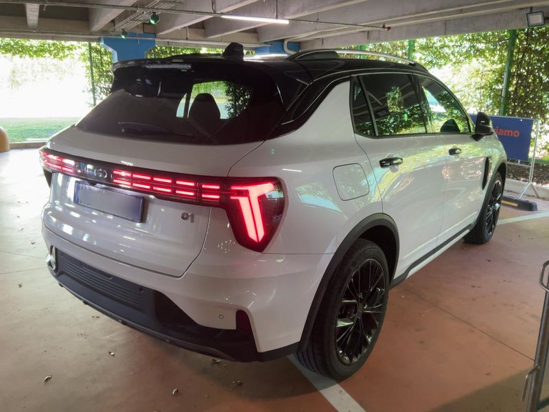 Lynk & Co 01 1.5 TD Plug-in Hybrid More — zdjęcie 6