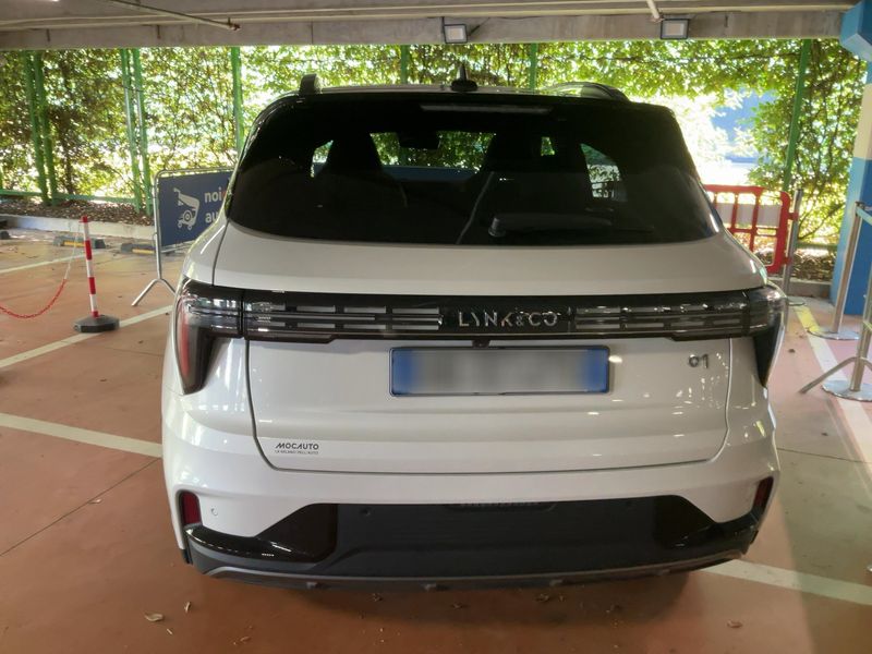 Lynk & Co 01 1.5 TD Plug-in Hybrid More — zdjęcie 5