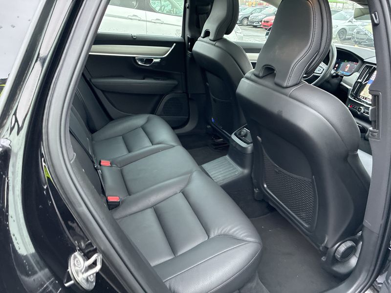 Volvo V90 2.0 T6 Plug-in Hybrid Inscription Expression AWD 2021 – снимка 14
