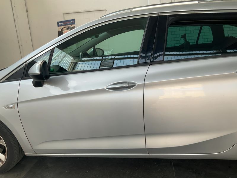 Opel Astra 1.2 Turbo Business Elegance Start/Stop — zdjęcie 4