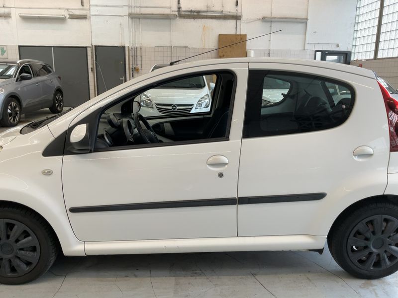 Peugeot 107 1.0 Active — zdjęcie 4