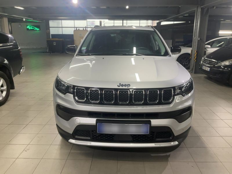 Jeep Compass 1.3 4xe Plug-in Hybrid Limited — zdjęcie 9