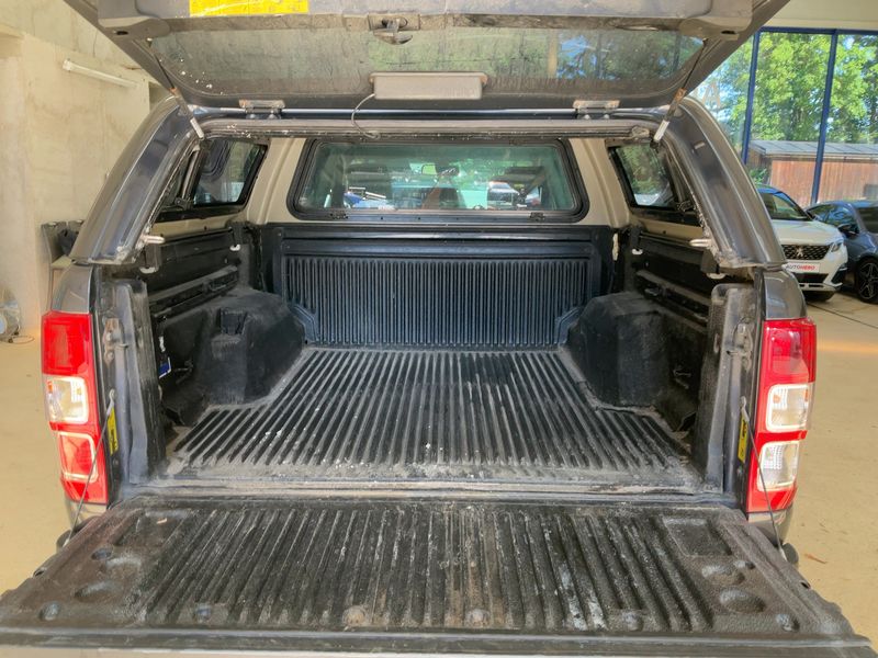 Ford Ranger 2.2 TDCi Doppelkabine Limited 4x4 — zdjęcie 10