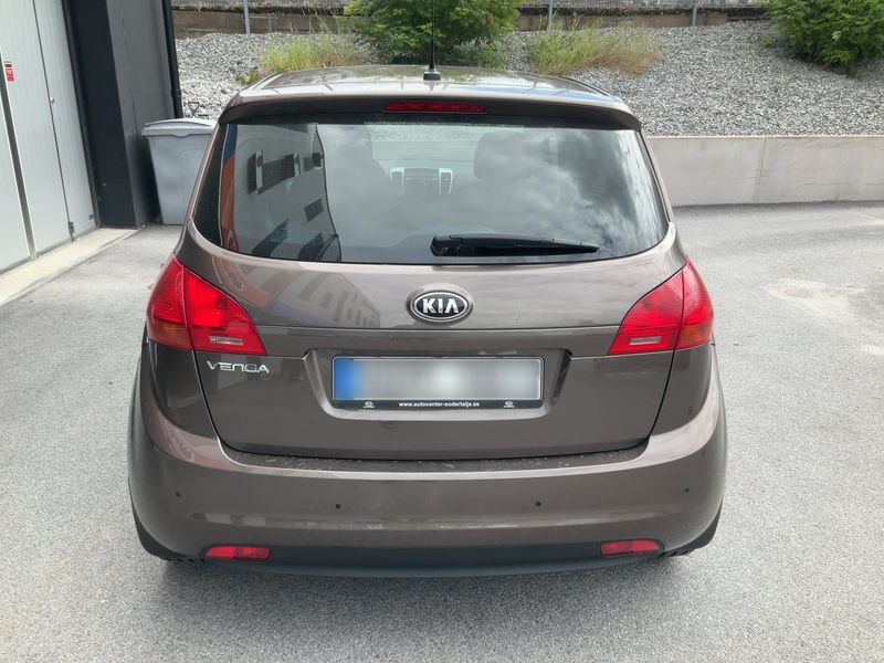Kia Venga 1.4 Attract — zdjęcie 5