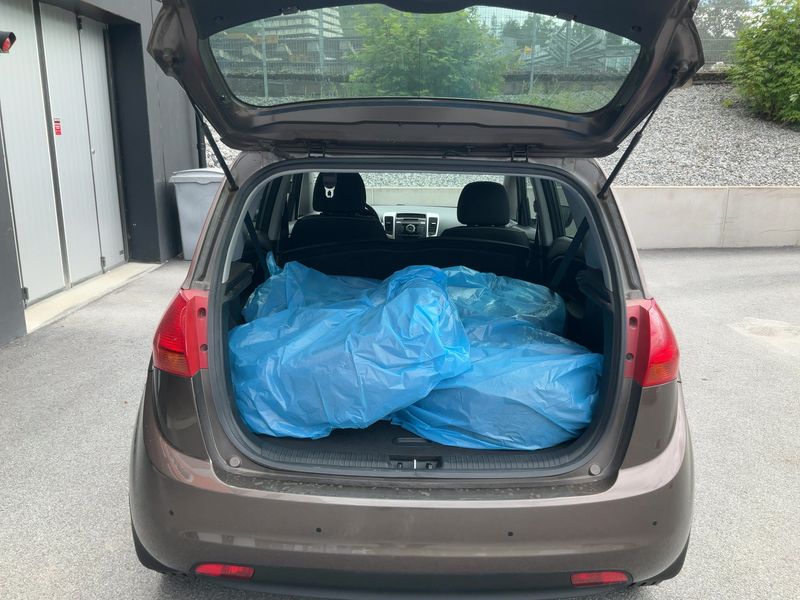 Kia Venga 1.4 Attract — zdjęcie 10