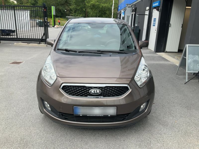 Kia Venga 1.4 Attract — zdjęcie 9