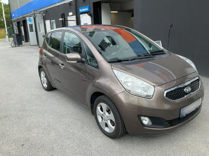 Kia Venga 1.4 Attract — zdjęcie 8