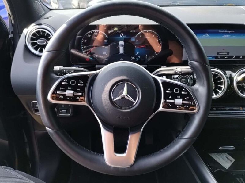Mercedes-Benz GLB-Klasse GLB 200 Mild-Hybrid AMG Line — zdjęcie 6