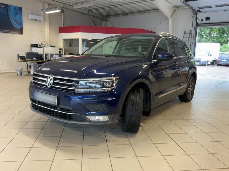 Volkswagen Tiguan 2.0 TDI Highline 4Motion BlueMotion Tech — zdjęcie 2