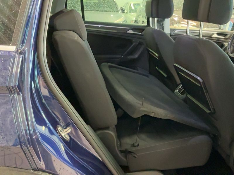 Volkswagen Tiguan 2.0 TDI Highline 4Motion BlueMotion Tech — zdjęcie 14