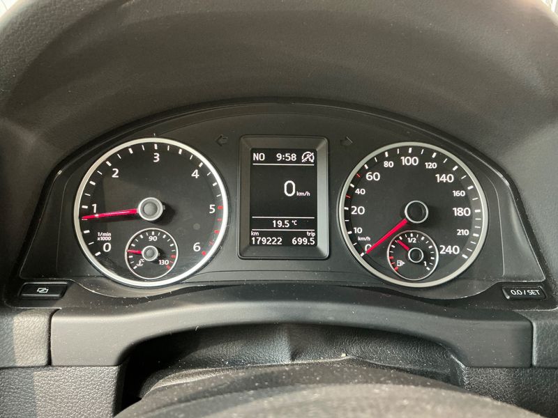 Volkswagen Tiguan 2.0 TDI Team BlueMotion Tech — zdjęcie 13
