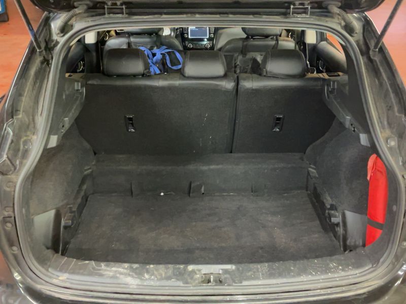 Nissan Qashqai 1.6 dCi Black Edition — zdjęcie 10
