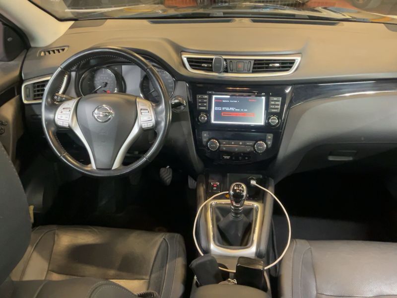 Nissan Qashqai 1.6 dCi Black Edition — zdjęcie 12
