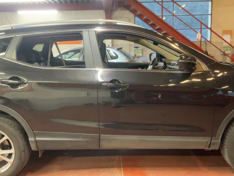Nissan Qashqai 1.6 dCi Black Edition — zdjęcie 7