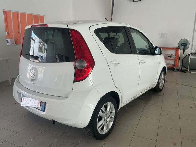 Opel Agila 1.2 Edition — zdjęcie 2
