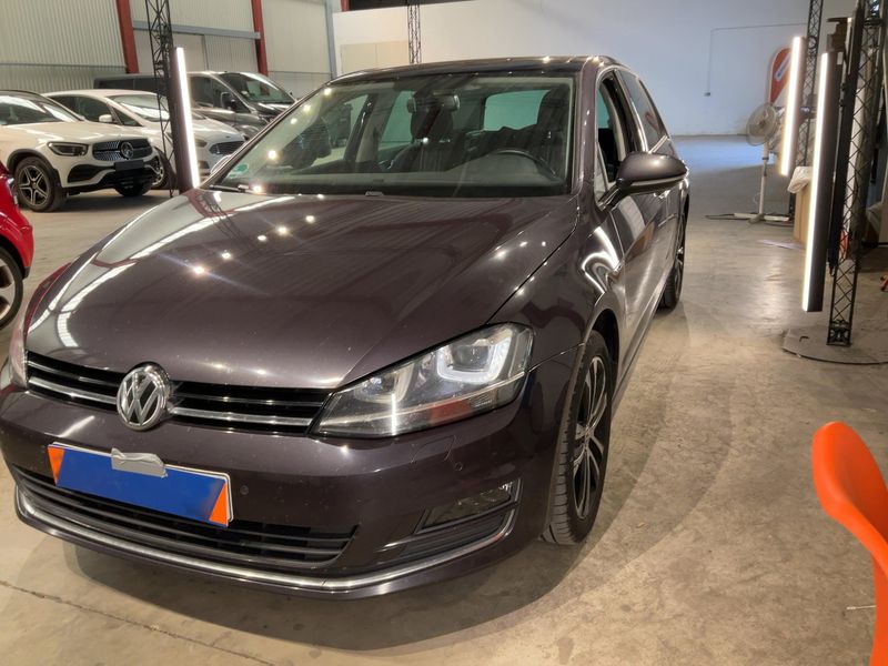 Volkswagen Golf VII 2.0 TDI Lounge BlueMotion Tech 2015 – снимка 2