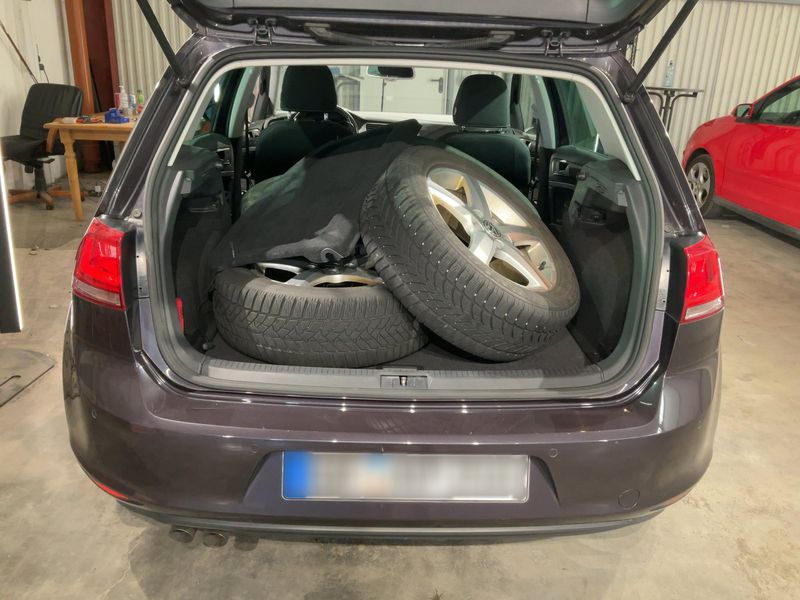 Volkswagen Golf VII 2.0 TDI Lounge BlueMotion Tech 2015 – снимка 16