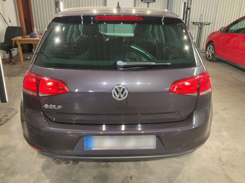 Volkswagen Golf VII 2.0 TDI Lounge BlueMotion Tech 2015 – снимка 7