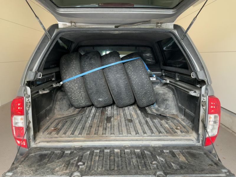 Nissan NP300 Pick-up 2.3 dCi Tekna Double Cab 4x4 — zdjęcie 10