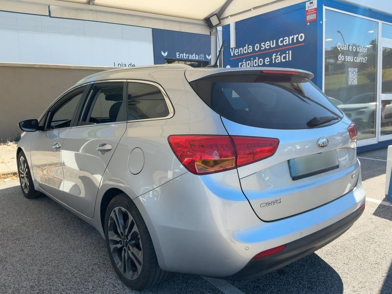 Kia cee'd 1.6 CRDi Spirit — zdjęcie 3