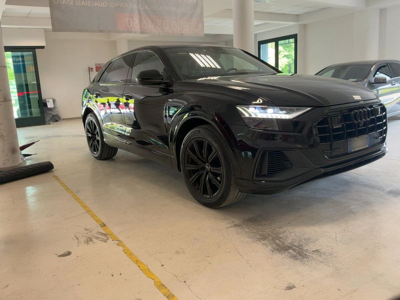 Audi Q8 55 TFSI Mild-Hybrid quattro sport — zdjęcie 8