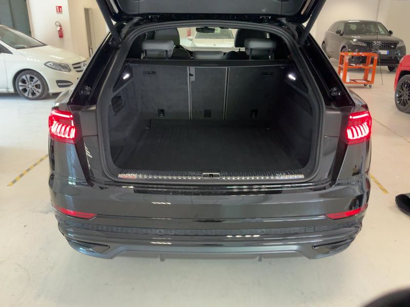 Audi Q8 55 TFSI Mild-Hybrid quattro sport — zdjęcie 10