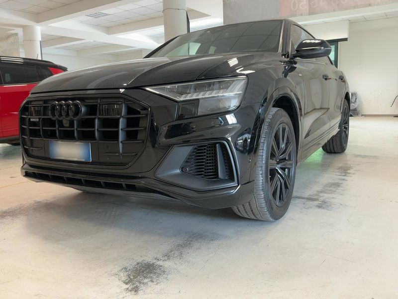 Audi Q8 55 TFSI Mild-Hybrid quattro sport — zdjęcie 2
