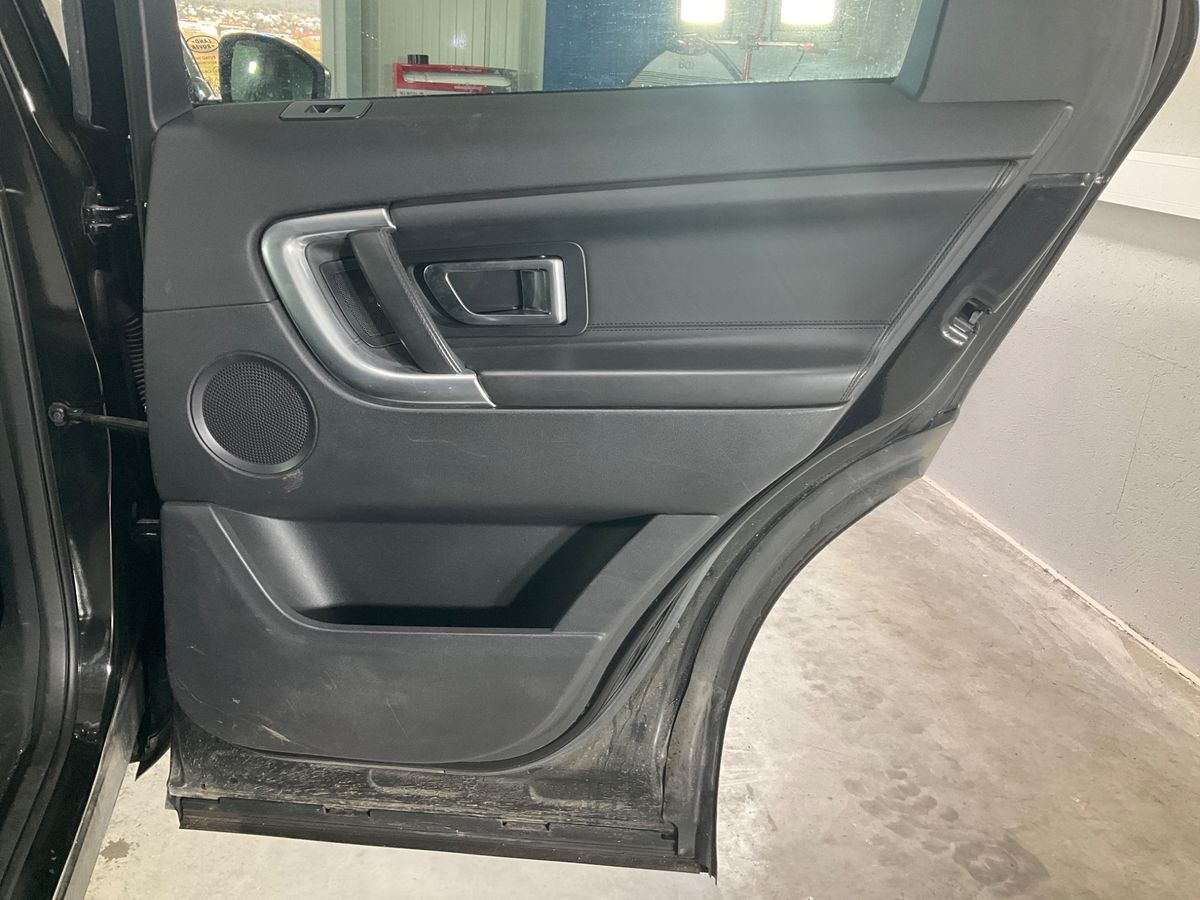 Land Rover 2017 — photo 49