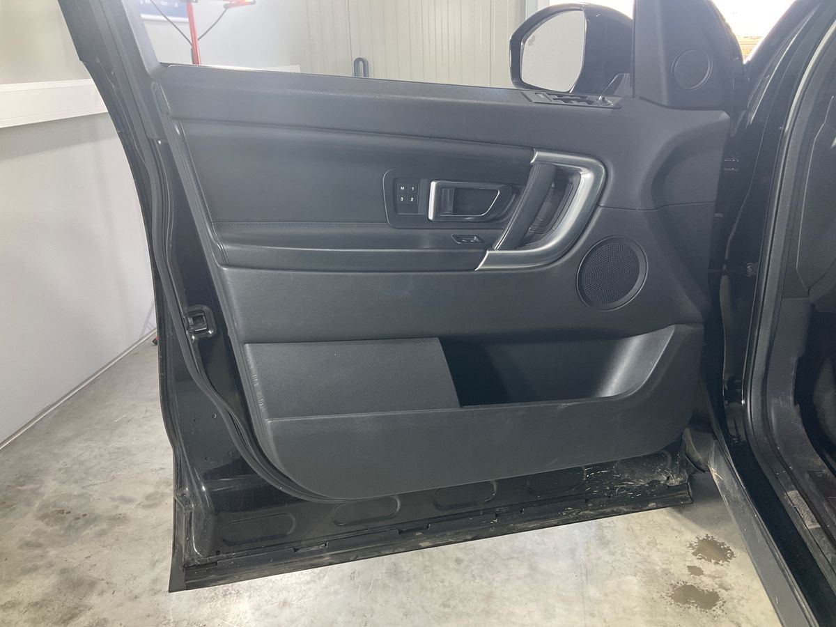 Land Rover 2017 — photo 40