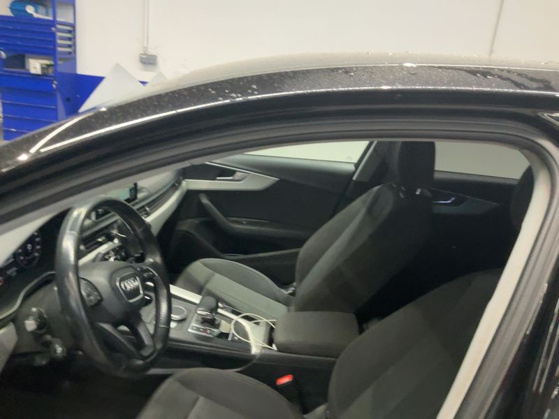 Audi A4 1.4 TFSI ACT — zdjęcie 11
