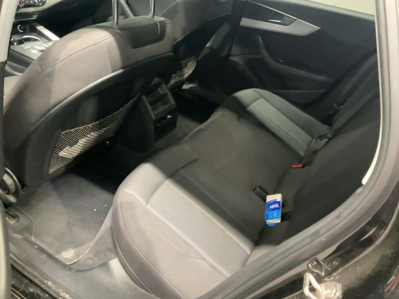 Audi A4 1.4 TFSI ACT — zdjęcie 14
