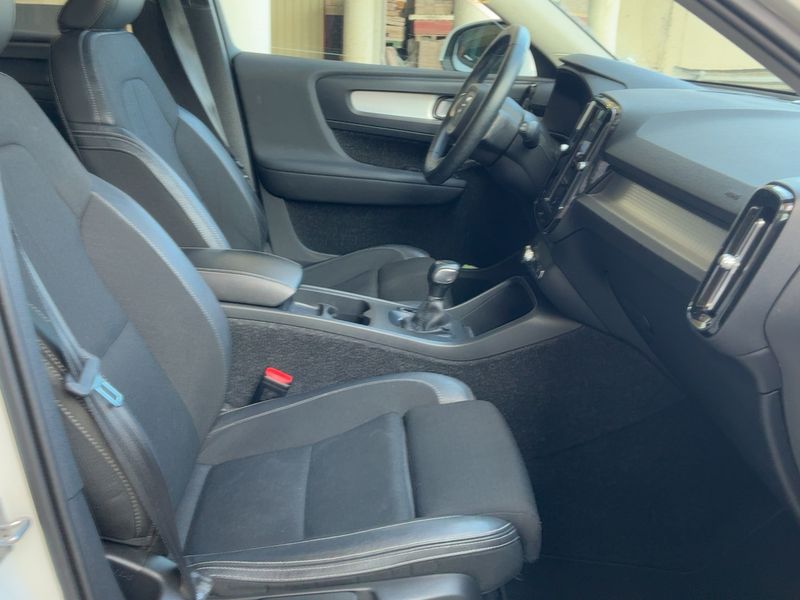 Volvo XC40 2.0 D3 Business Plus 2WD — zdjęcie 11